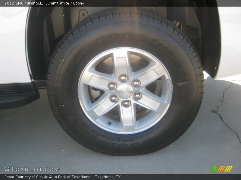 Summit White / Ebony 2012 GMC Yukon SLE