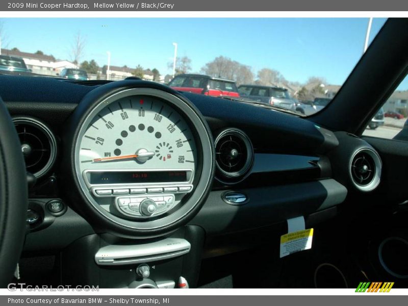 Mellow Yellow / Black/Grey 2009 Mini Cooper Hardtop