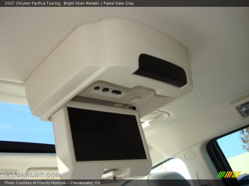 Bright Silver Metallic / Pastel Slate Gray 2007 Chrysler Pacifica Touring