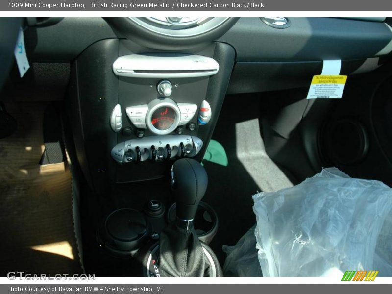 British Racing Green Metallic / Checkered Carbon Black/Black 2009 Mini Cooper Hardtop