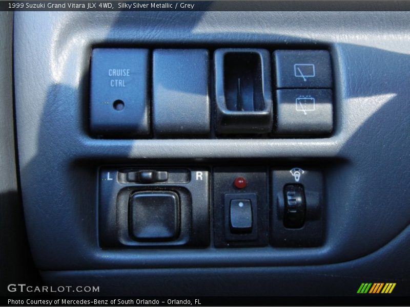 Silky Silver Metallic / Grey 1999 Suzuki Grand Vitara JLX 4WD