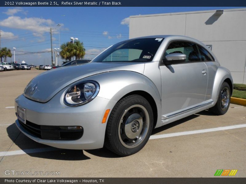 Front 3/4 View of 2012 Beetle 2.5L
