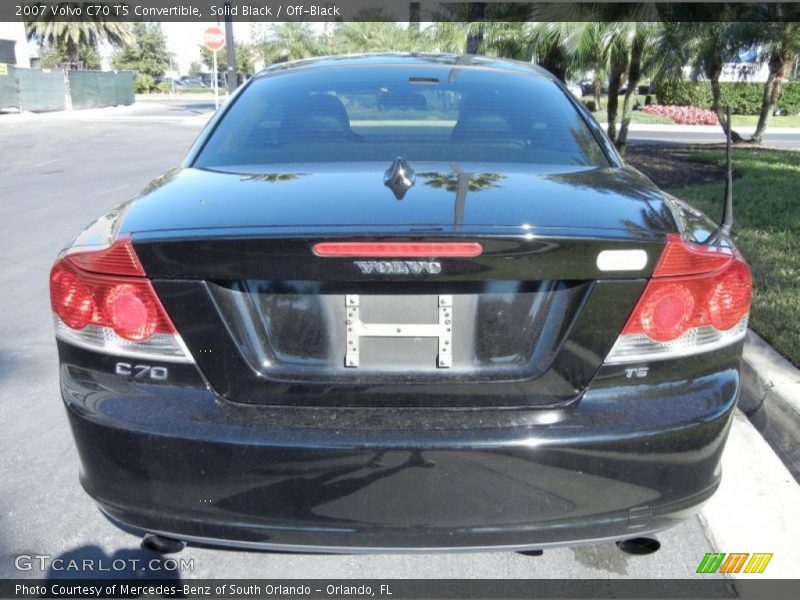 Solid Black / Off-Black 2007 Volvo C70 T5 Convertible