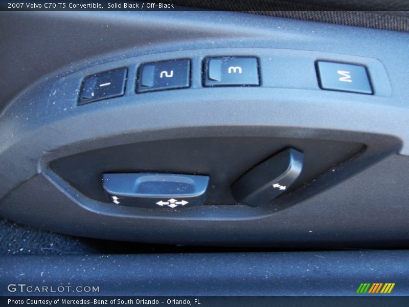 Solid Black / Off-Black 2007 Volvo C70 T5 Convertible