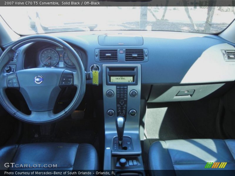 Solid Black / Off-Black 2007 Volvo C70 T5 Convertible