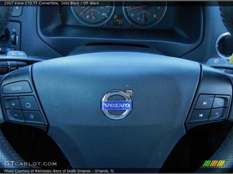 Solid Black / Off-Black 2007 Volvo C70 T5 Convertible