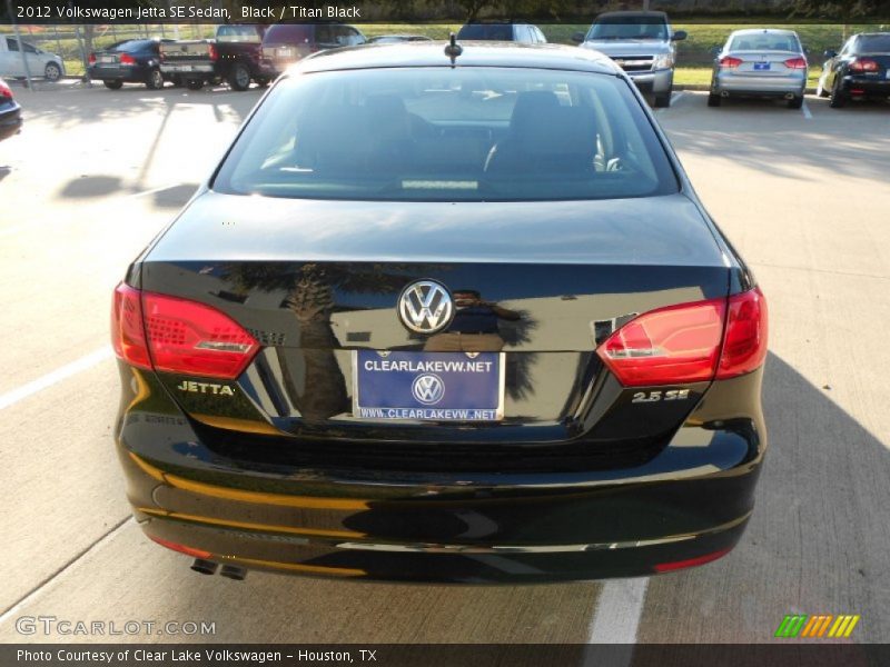 Black / Titan Black 2012 Volkswagen Jetta SE Sedan
