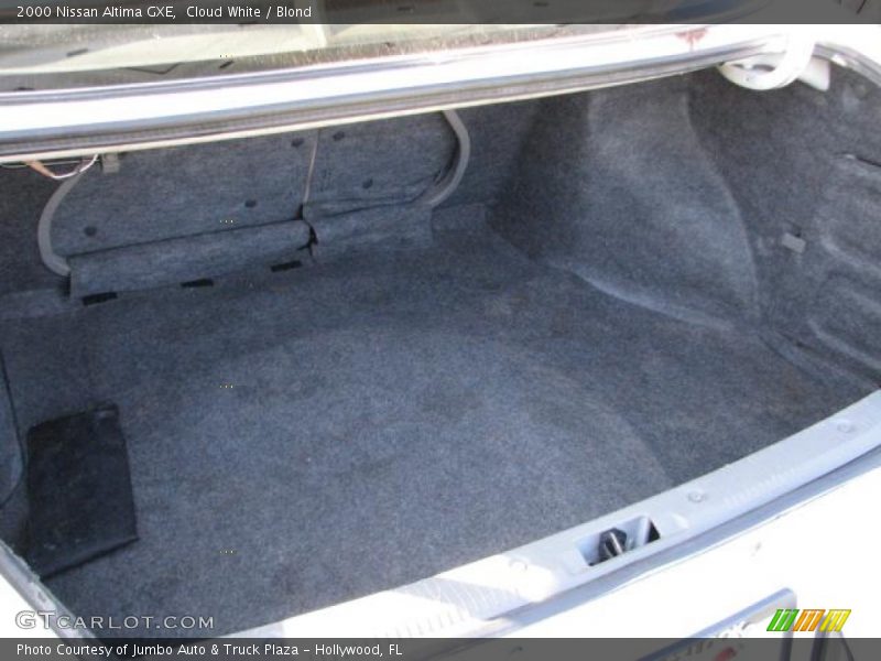 Cloud White / Blond 2000 Nissan Altima GXE