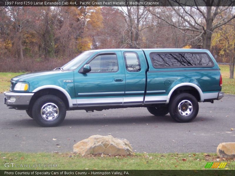 Pacific Green Pearl Metallic / Medium Graphite 1997 Ford F250 Lariat Extended Cab 4x4