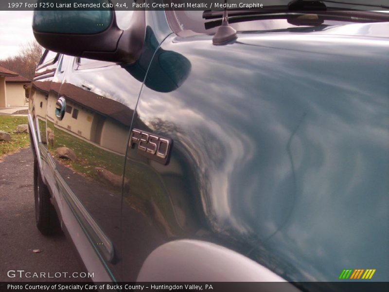 Pacific Green Pearl Metallic / Medium Graphite 1997 Ford F250 Lariat Extended Cab 4x4
