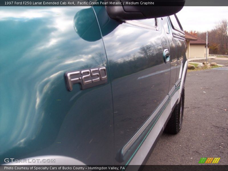 Pacific Green Pearl Metallic / Medium Graphite 1997 Ford F250 Lariat Extended Cab 4x4