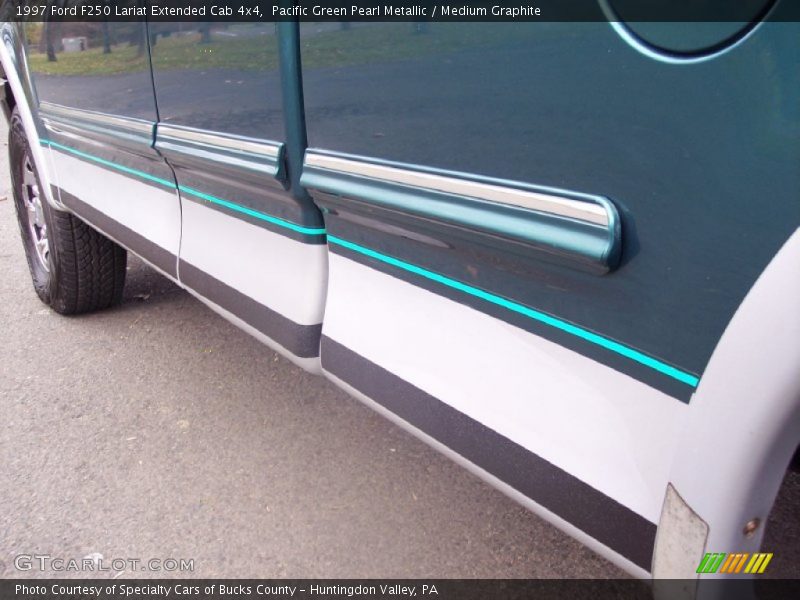 Pacific Green Pearl Metallic / Medium Graphite 1997 Ford F250 Lariat Extended Cab 4x4