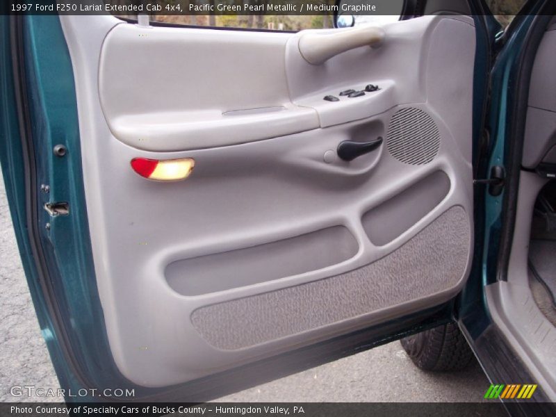 Pacific Green Pearl Metallic / Medium Graphite 1997 Ford F250 Lariat Extended Cab 4x4