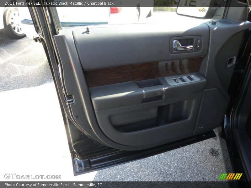 Tuxedo Black Metallic / Charcoal Black 2011 Ford Flex SEL