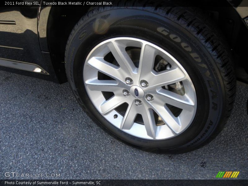 Tuxedo Black Metallic / Charcoal Black 2011 Ford Flex SEL