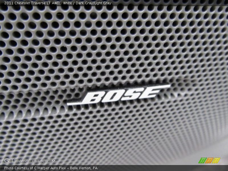 White / Dark Gray/Light Gray 2011 Chevrolet Traverse LT AWD