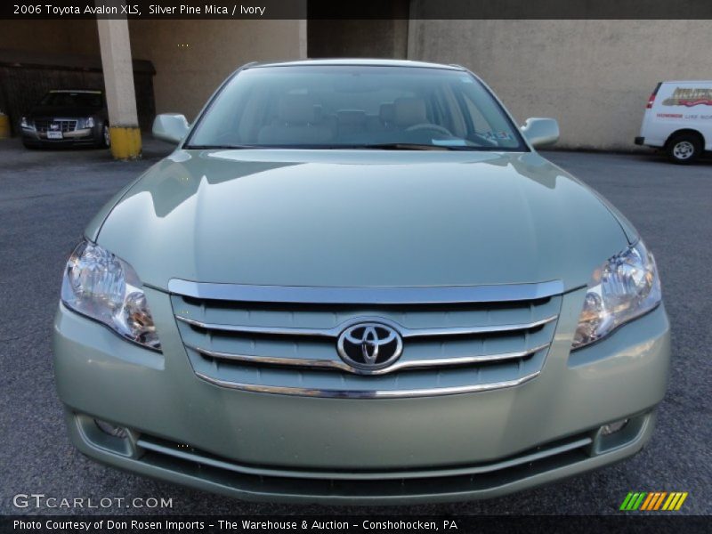 Silver Pine Mica / Ivory 2006 Toyota Avalon XLS