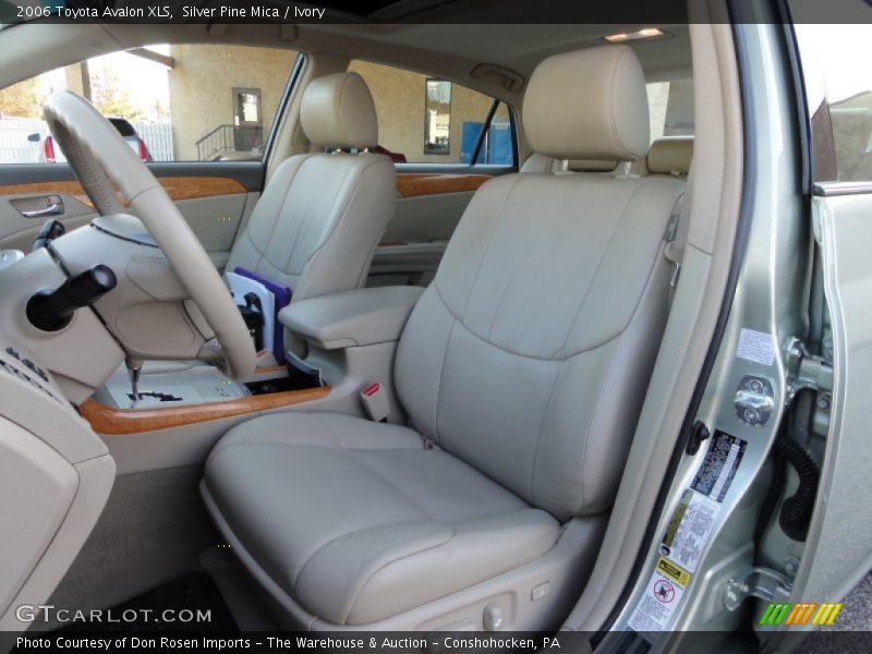 Silver Pine Mica / Ivory 2006 Toyota Avalon XLS