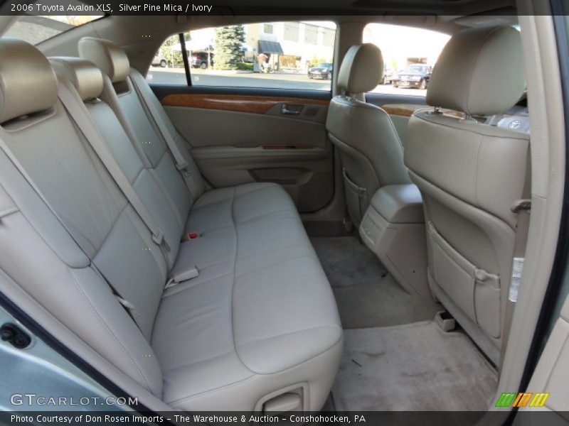 Silver Pine Mica / Ivory 2006 Toyota Avalon XLS