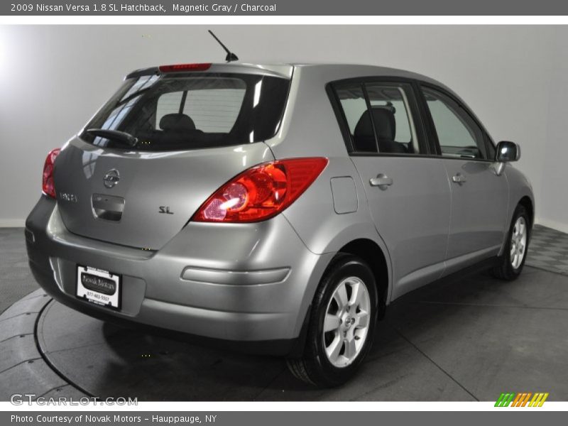  2009 Versa 1.8 SL Hatchback Magnetic Gray