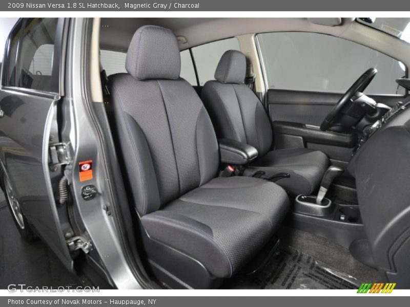 Magnetic Gray / Charcoal 2009 Nissan Versa 1.8 SL Hatchback