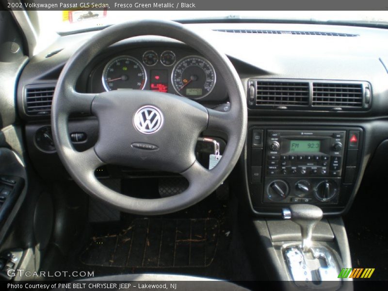 Fresco Green Metallic / Black 2002 Volkswagen Passat GLS Sedan