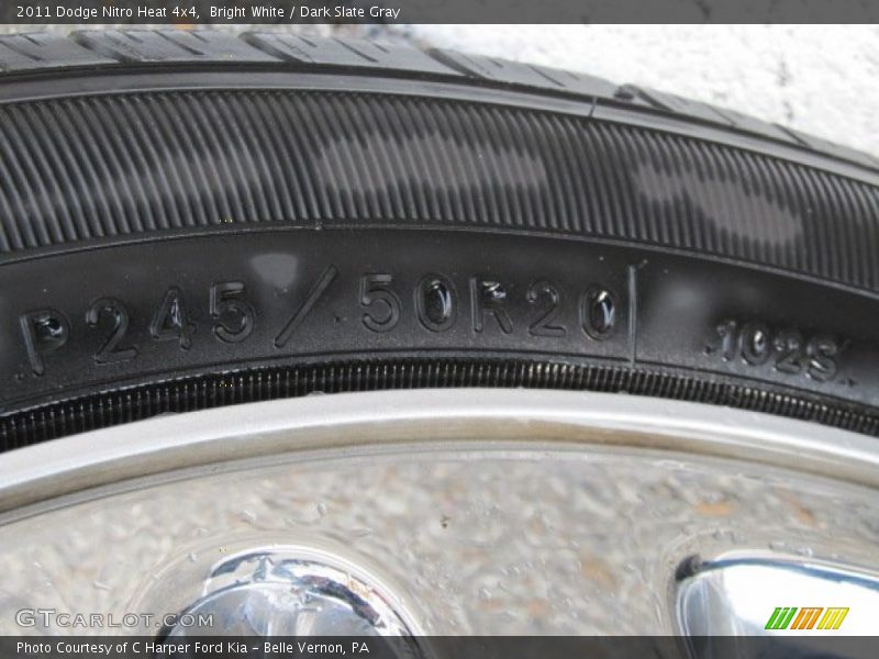 Bright White / Dark Slate Gray 2011 Dodge Nitro Heat 4x4