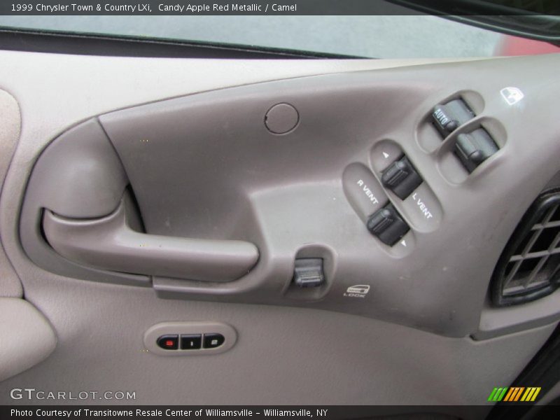 Candy Apple Red Metallic / Camel 1999 Chrysler Town & Country LXi