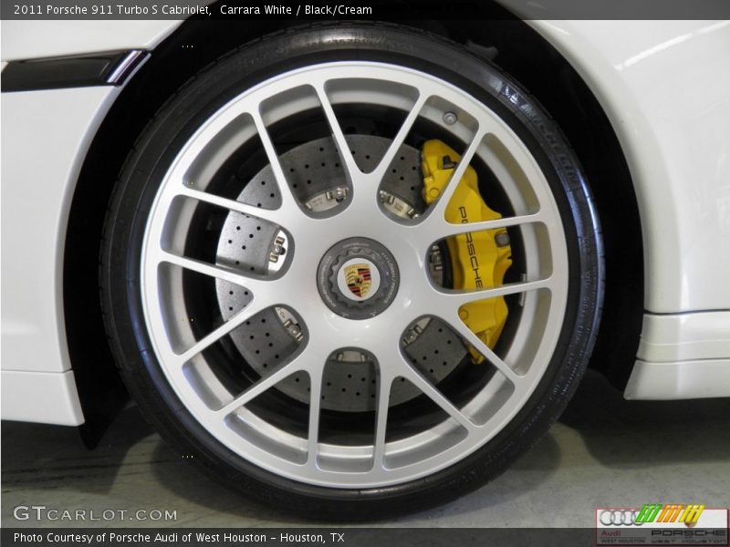 Carrara White / Black/Cream 2011 Porsche 911 Turbo S Cabriolet