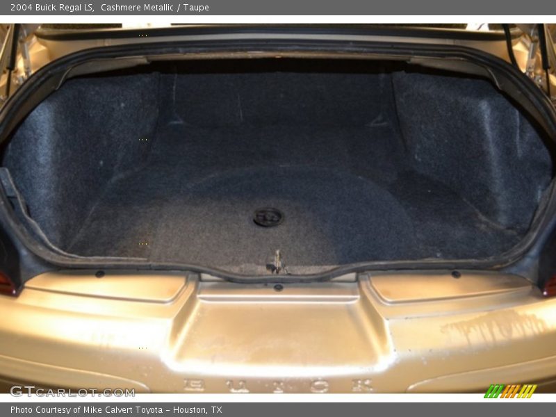  2004 Regal LS Trunk
