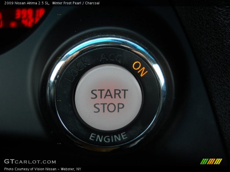 Winter Frost Pearl / Charcoal 2009 Nissan Altima 2.5 SL