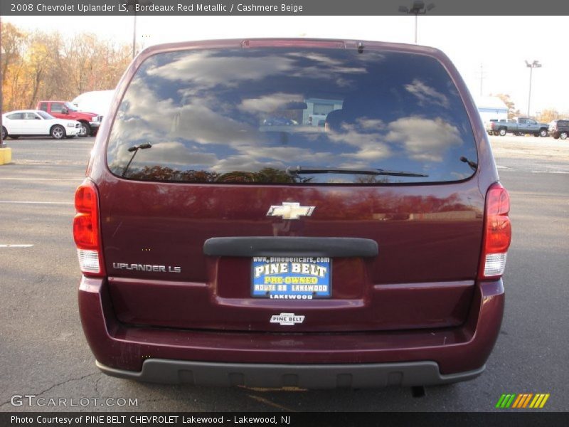 Bordeaux Red Metallic / Cashmere Beige 2008 Chevrolet Uplander LS