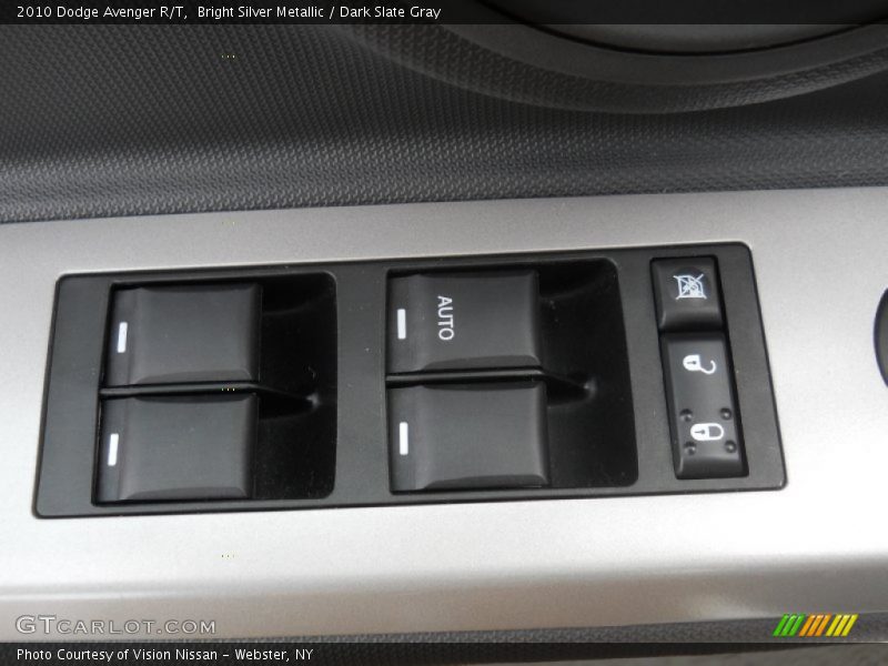 Bright Silver Metallic / Dark Slate Gray 2010 Dodge Avenger R/T