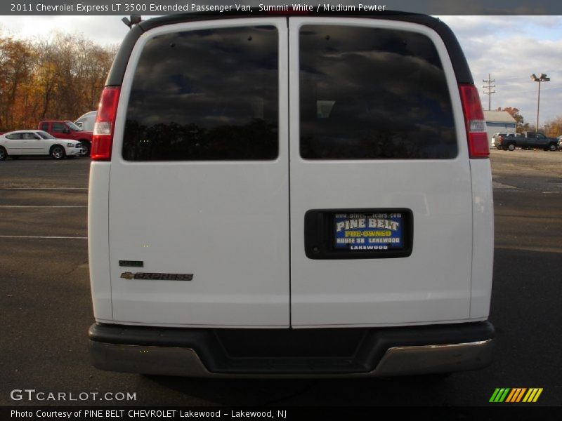 Summit White / Medium Pewter 2011 Chevrolet Express LT 3500 Extended Passenger Van