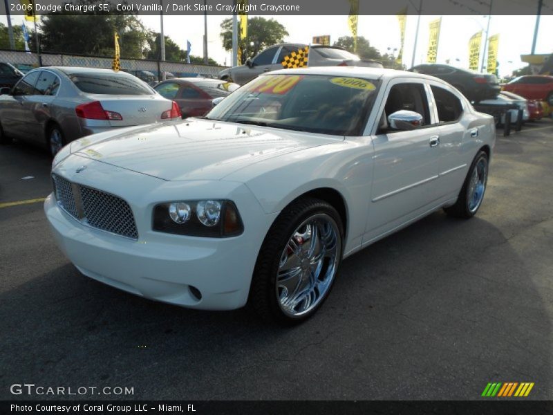 Cool Vanilla / Dark Slate Gray/Light Graystone 2006 Dodge Charger SE