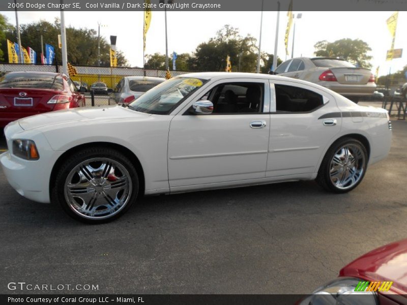 Cool Vanilla / Dark Slate Gray/Light Graystone 2006 Dodge Charger SE