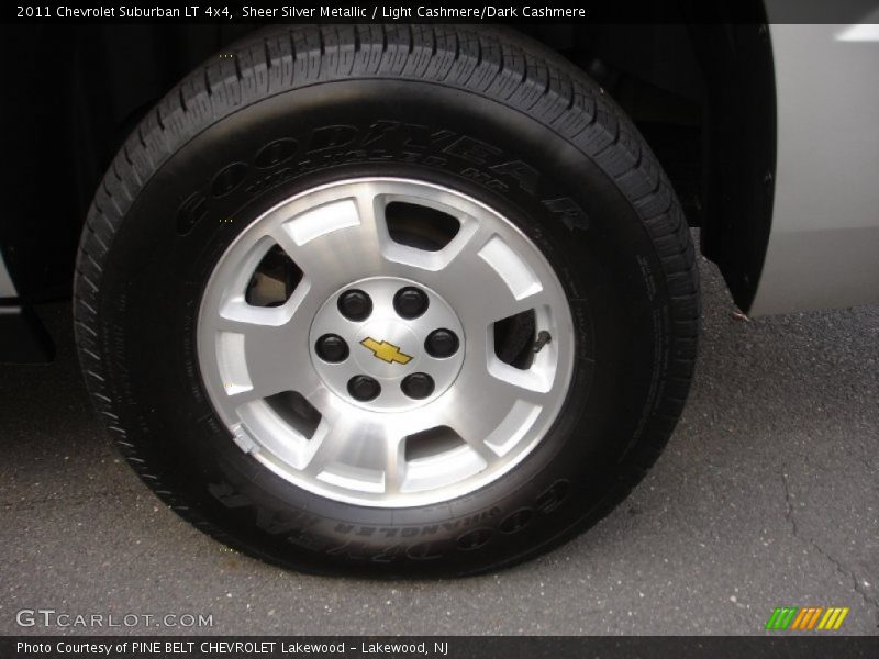 Sheer Silver Metallic / Light Cashmere/Dark Cashmere 2011 Chevrolet Suburban LT 4x4