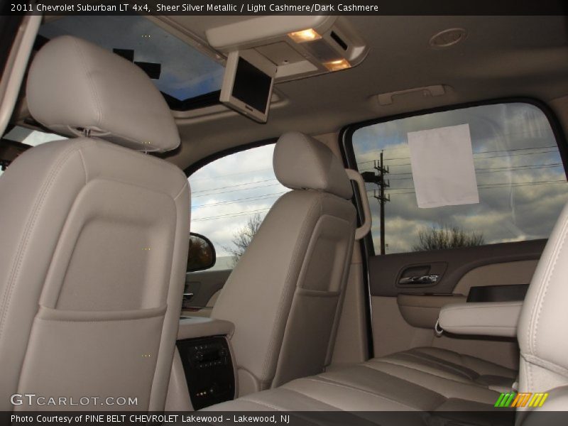 Sheer Silver Metallic / Light Cashmere/Dark Cashmere 2011 Chevrolet Suburban LT 4x4