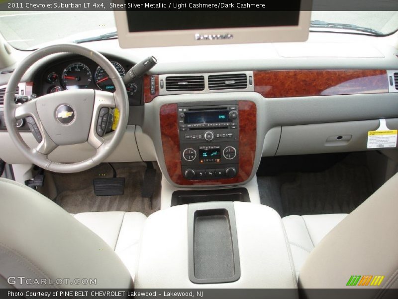 Sheer Silver Metallic / Light Cashmere/Dark Cashmere 2011 Chevrolet Suburban LT 4x4