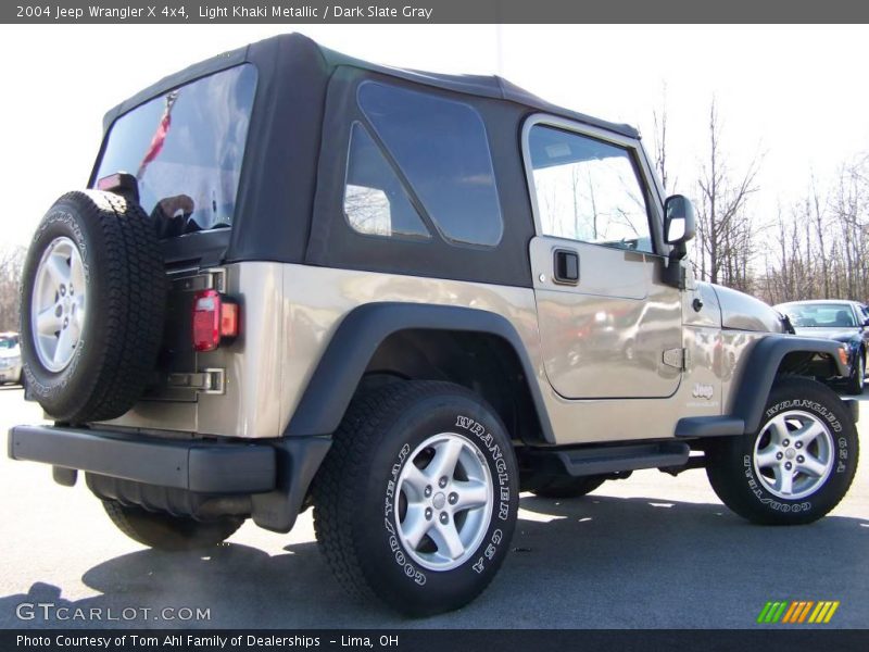 Light Khaki Metallic / Dark Slate Gray 2004 Jeep Wrangler X 4x4