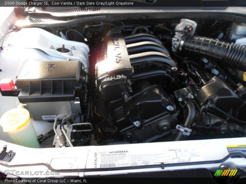 Cool Vanilla / Dark Slate Gray/Light Graystone 2006 Dodge Charger SE