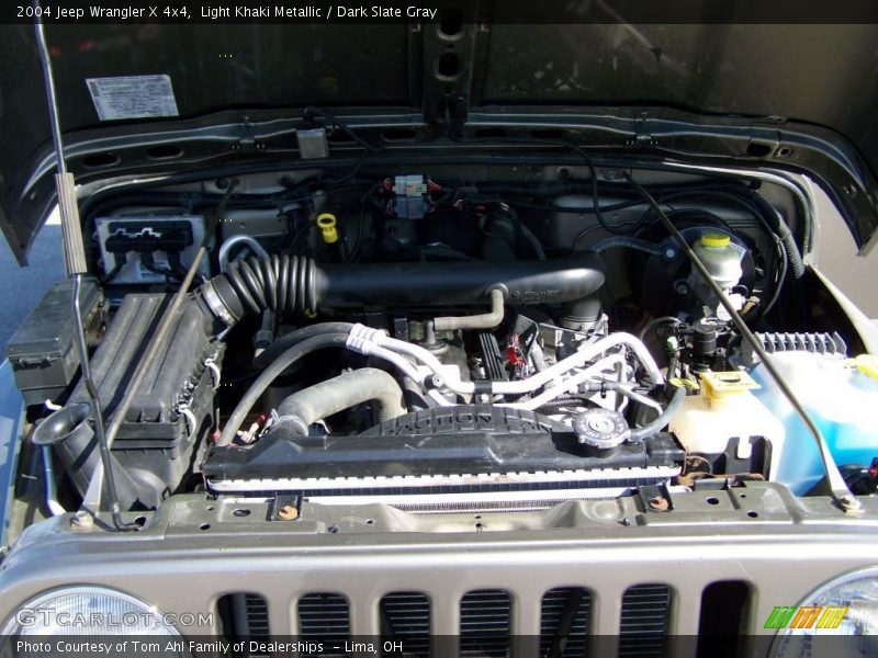 Light Khaki Metallic / Dark Slate Gray 2004 Jeep Wrangler X 4x4