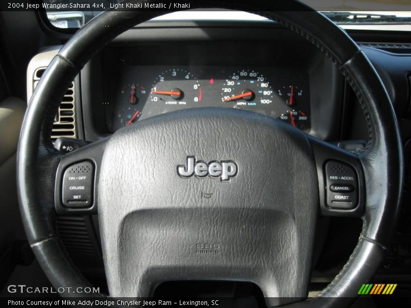 Light Khaki Metallic / Khaki 2004 Jeep Wrangler Sahara 4x4