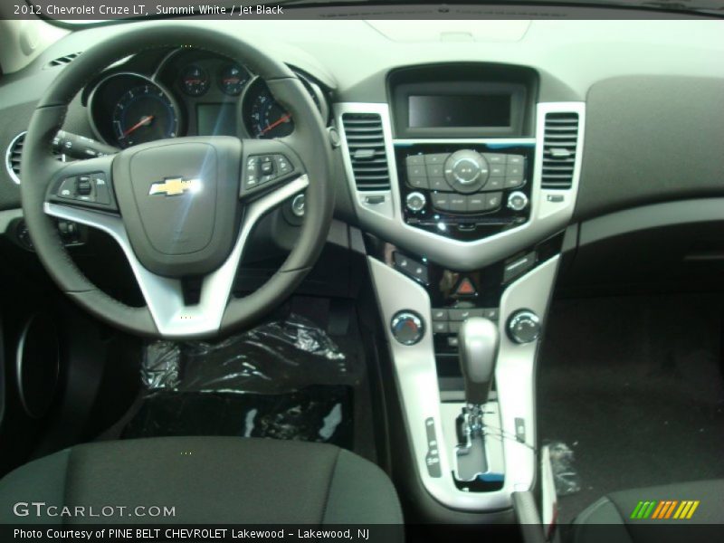Summit White / Jet Black 2012 Chevrolet Cruze LT