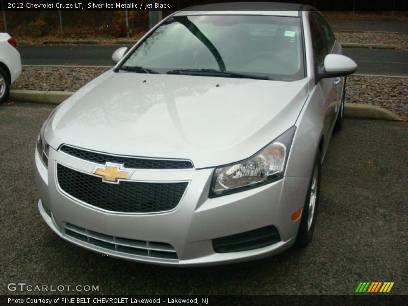 Silver Ice Metallic / Jet Black 2012 Chevrolet Cruze LT