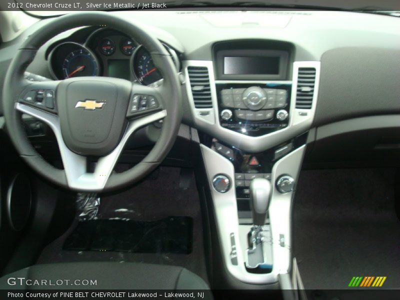 Silver Ice Metallic / Jet Black 2012 Chevrolet Cruze LT