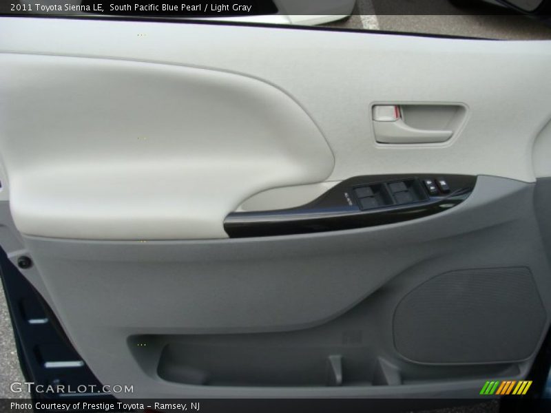South Pacific Blue Pearl / Light Gray 2011 Toyota Sienna LE