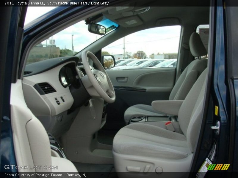 South Pacific Blue Pearl / Light Gray 2011 Toyota Sienna LE
