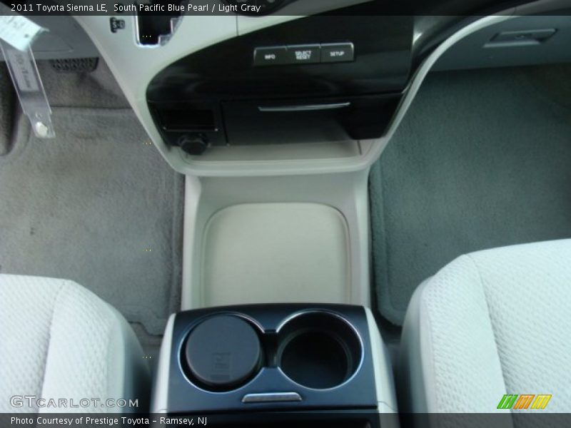 South Pacific Blue Pearl / Light Gray 2011 Toyota Sienna LE