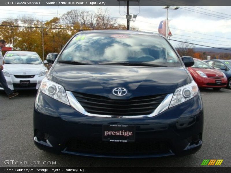 South Pacific Blue Pearl / Light Gray 2011 Toyota Sienna LE